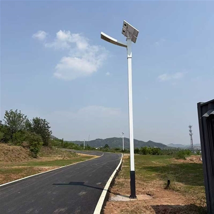 中卫路边太阳能路灯安装
