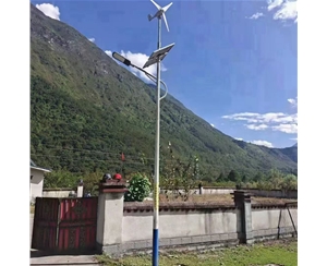 中卫壁挂太阳能路灯生产厂家